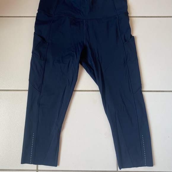 Lululemon Fast And Free Crop Navy - Picture 3 of 4